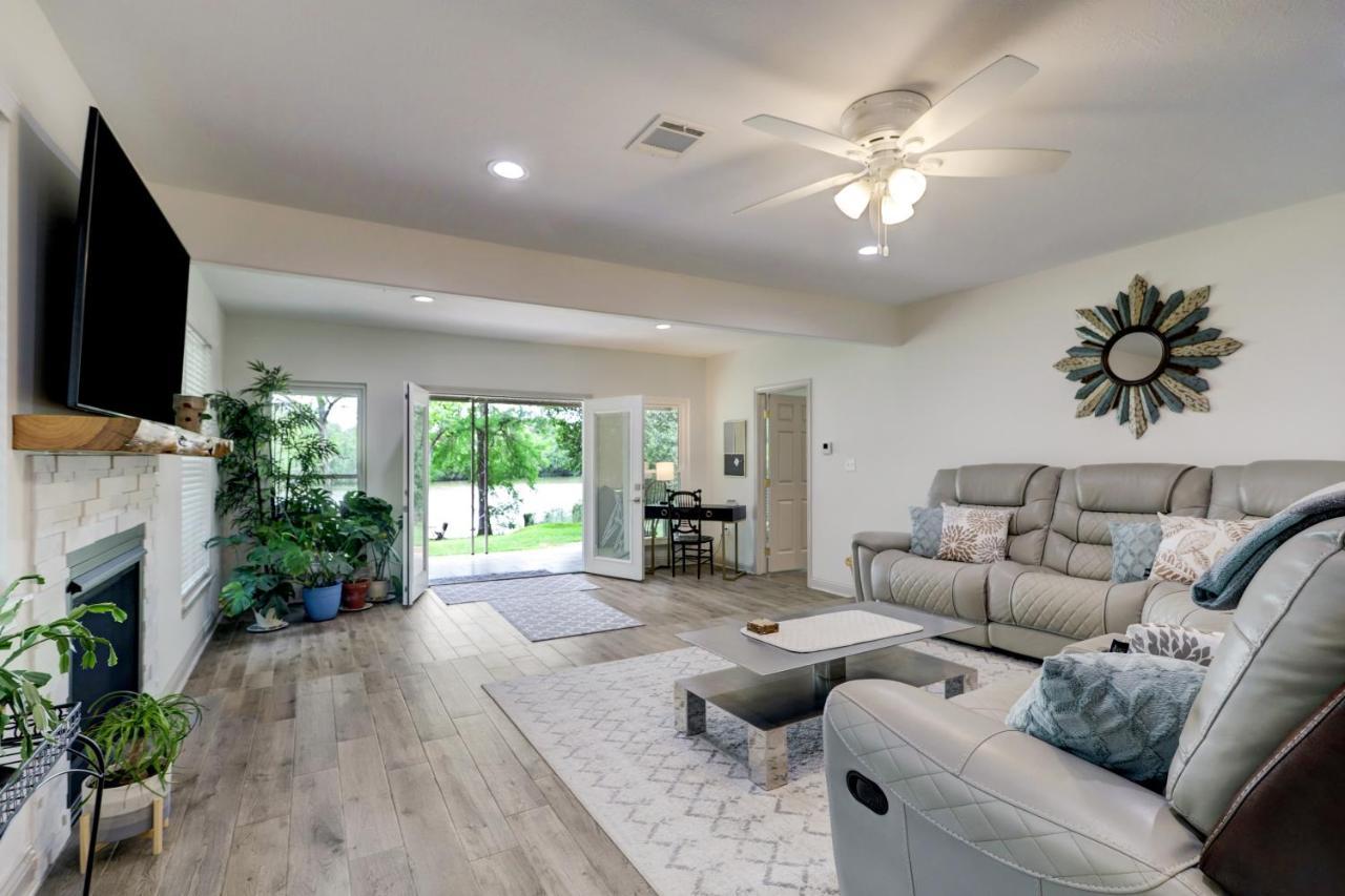 Kingwood Cottage - 10 Mins From Iah - Lake Front Humble Exterior foto